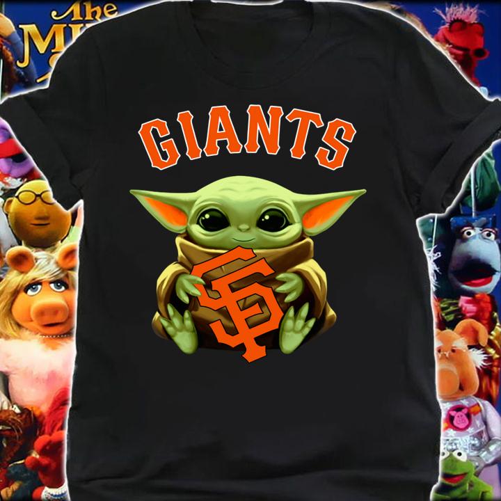 Baby Yoda hug San Fran Giants Star Wars Mandalorian t-shirt shirt