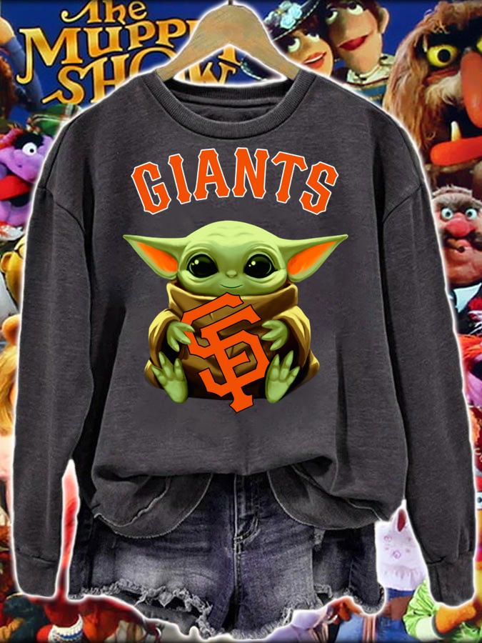Baby Yoda hug San Fran Giants Star Wars Mandalorian t-shirt sweatshirt