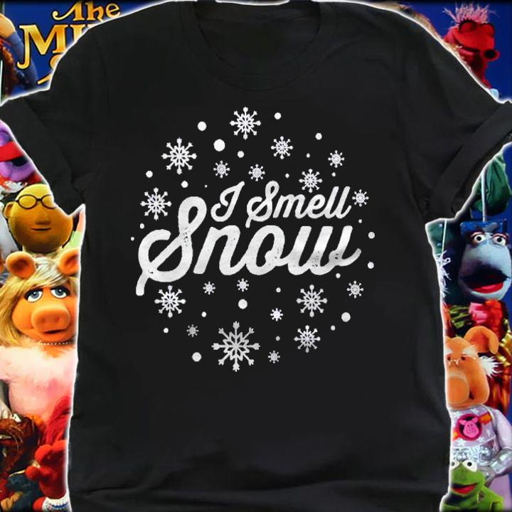 I Smell Snow Funny Holiday Snowflakes Pullover Shirt shirt