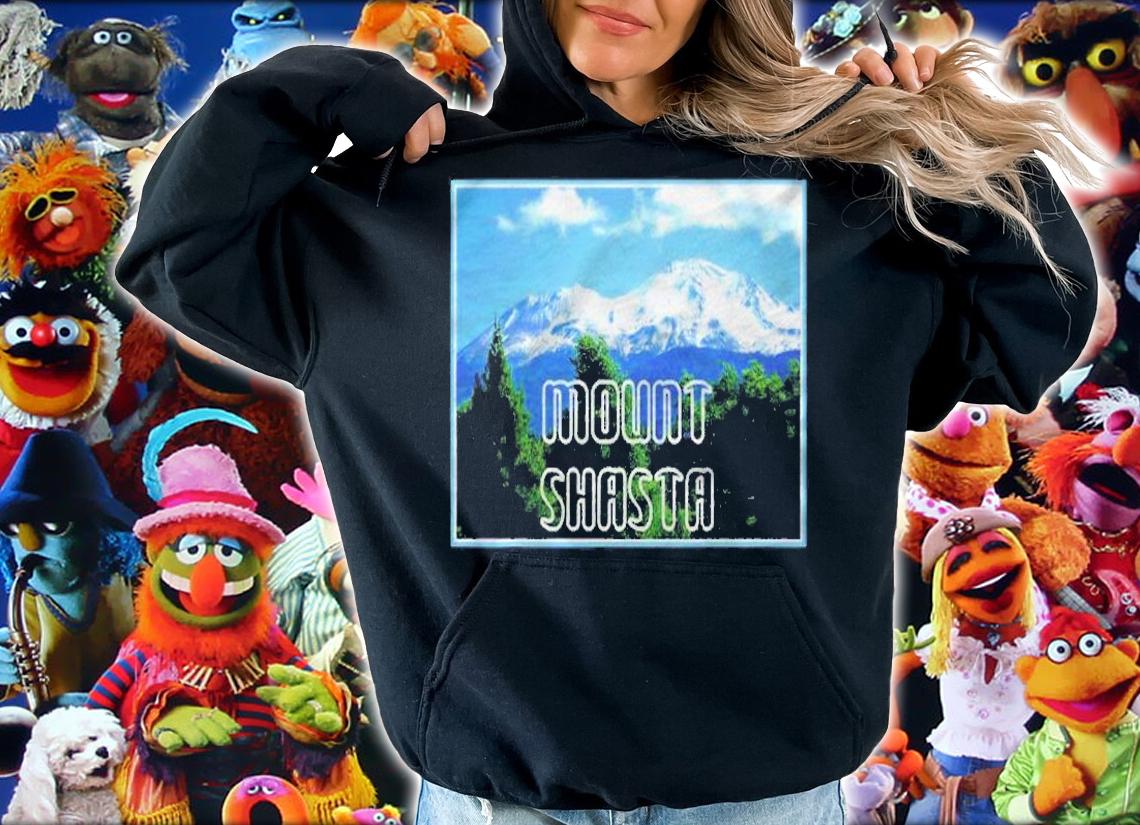 Mount Shasta Mountain Novelty Gift Shirt hoodie